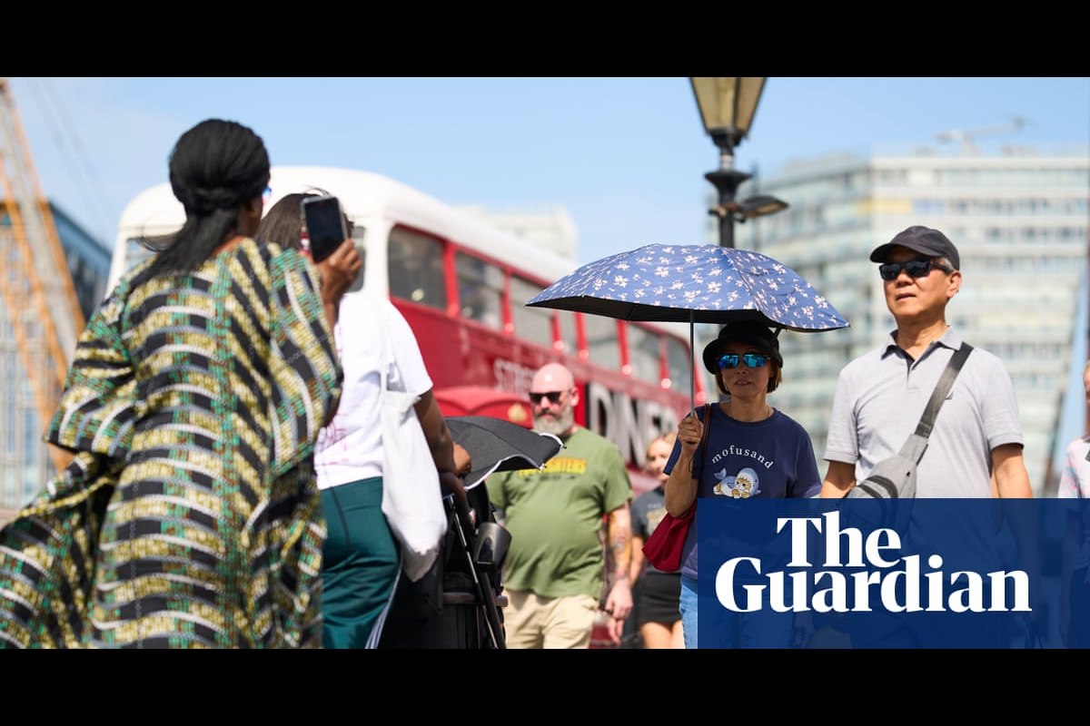 A public-health cooling scene in England and Wales shows heatwave risk for vulnerable residents.
